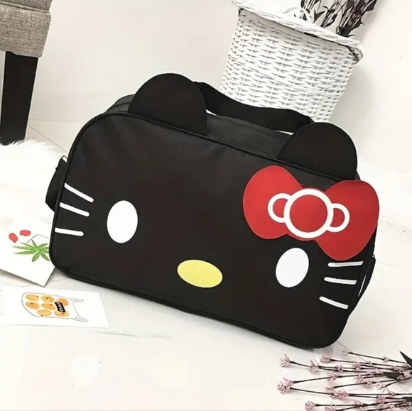Hello Kitty Weekender Bag - Picture 14 of 15